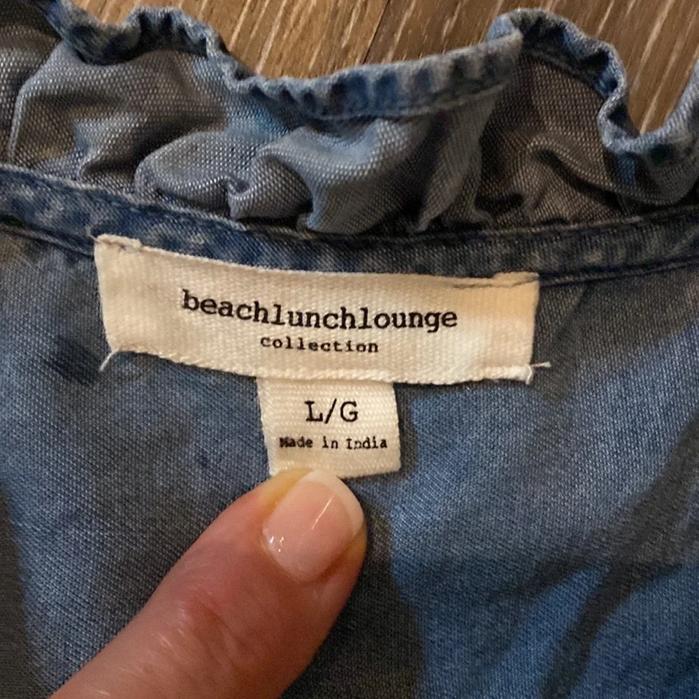 beachlunchlounge collection denim ruffled top. - Picture 2 of 5